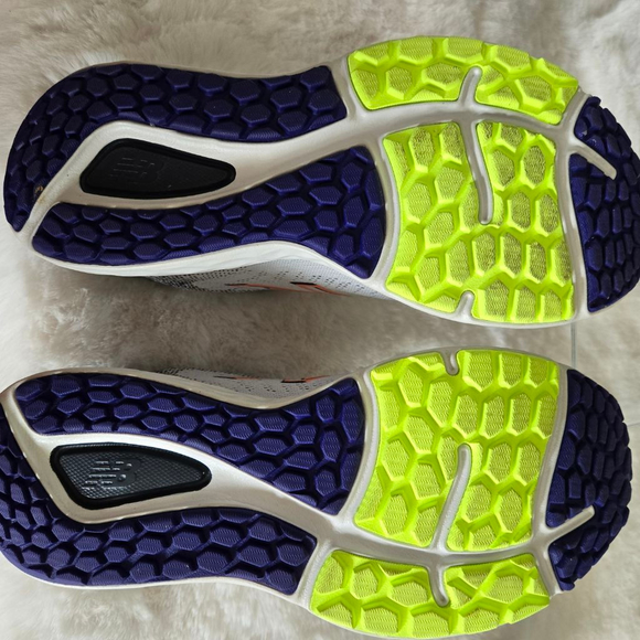 EUC Women's New Balance Fresh Foam 680 Running Shoes size 8.5 W680LW7 - Picture 9 of 14